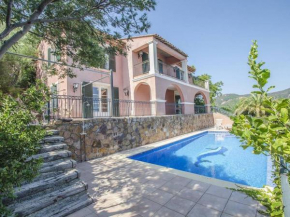  Luxurious Villa in Saint-RaphaÃ«l with Pool  Кап Эстерель